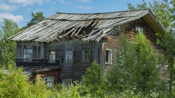 Cottage Demolition in Nashua